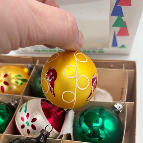 Vintage Santa Land Glass Christmas Ornaments Set of 12 Original Box - Picture 7 of 10